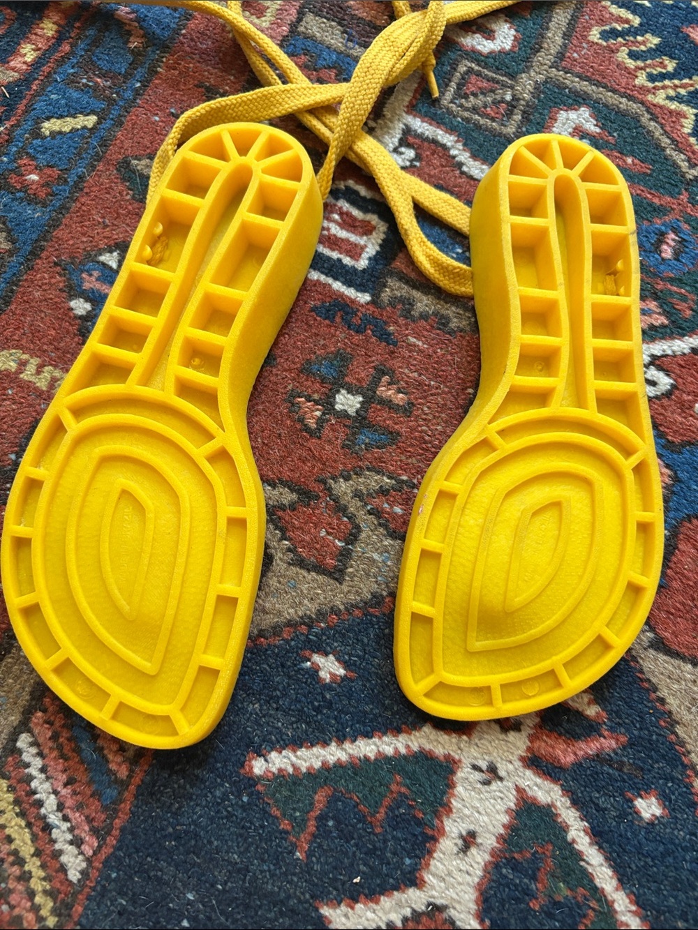 Vintage Y2K Candie's Yellow Beaded Backstrap thong square toe Sandals - Picture 5 of 5